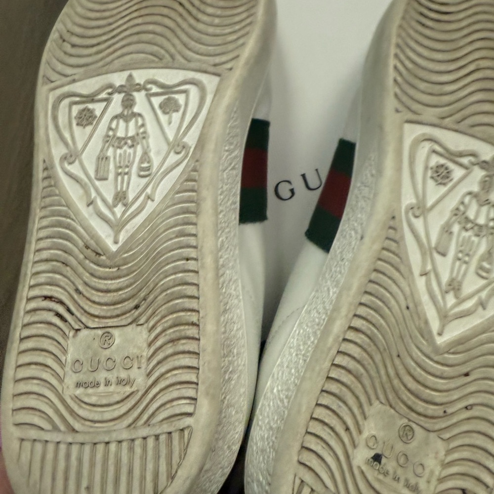 Auth Gucci White Sneakers with Green and Red Stripe size 6.50 have laces too - Picture 6 of 6